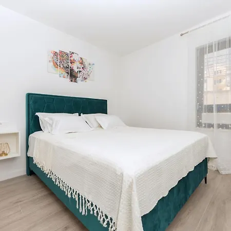 Ema Apartament *