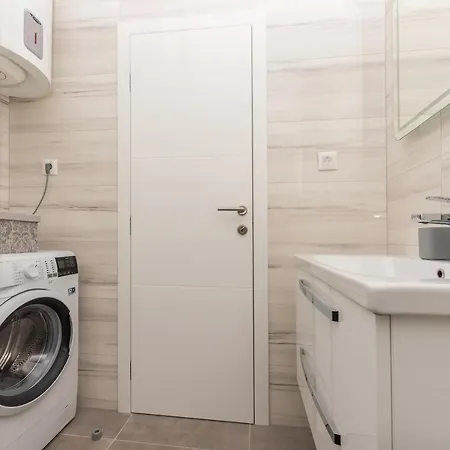 Ema Apartment Makarska