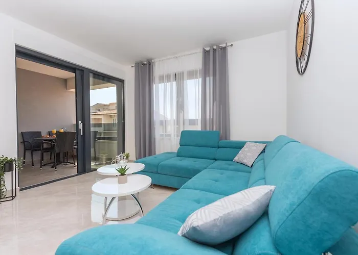 Ema Apartment *